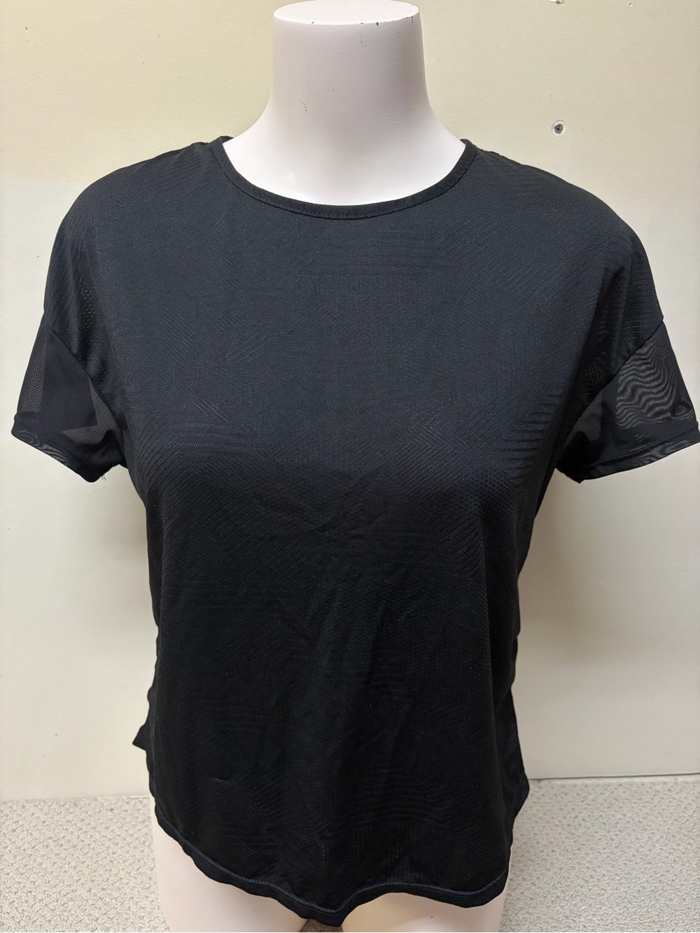 2/$20โค๏ธ- SHIRT | Womenโs Shein work out top size large (fits small)